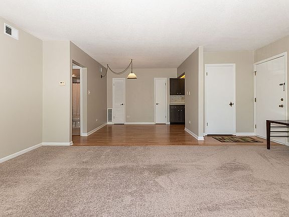 2nd image of 10801 S Keating Ave APT 3SE