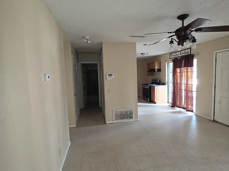 5511 Painted Horse St — Photo 4