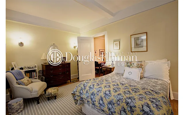Rented by Douglas Elliman | media 29