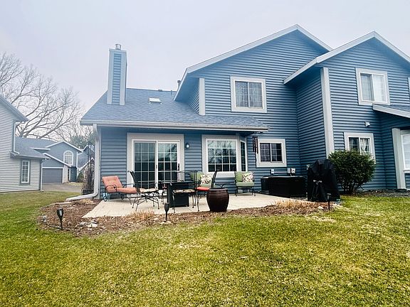 3rd image of 2619 Tuxedo Ln NW