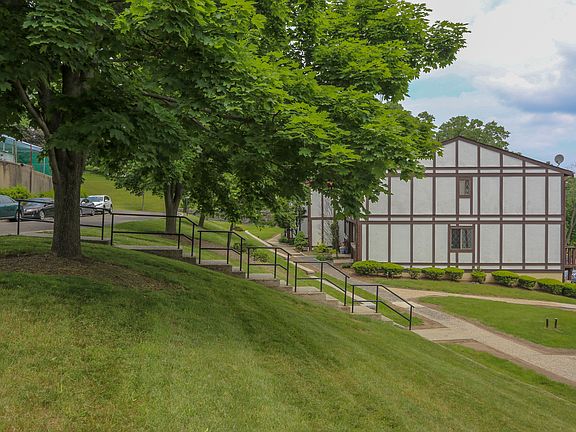 4th image of 59 Buckingham Ct