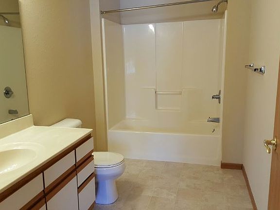 3rd image of 4919 Windward Ct APT 12