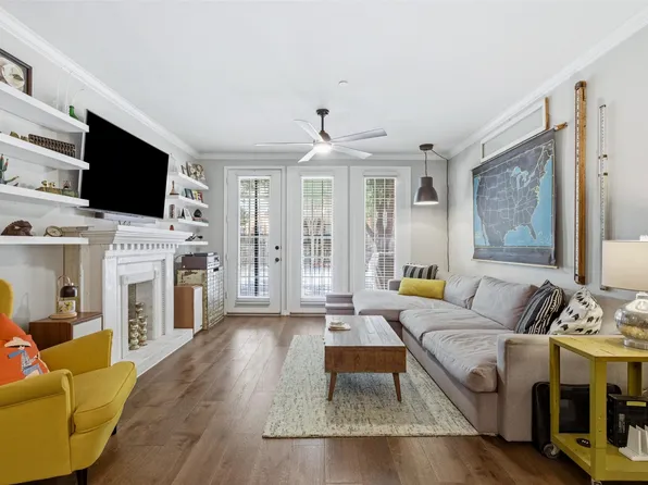 1020 Texas St APT 3100, Fort Worth, TX 76102