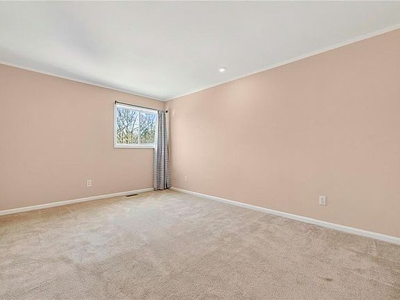 4th image of 5400 Roswell Rd Unit G3