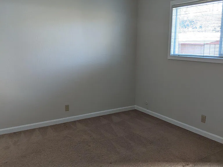 4033 Cid Way — Photo 6