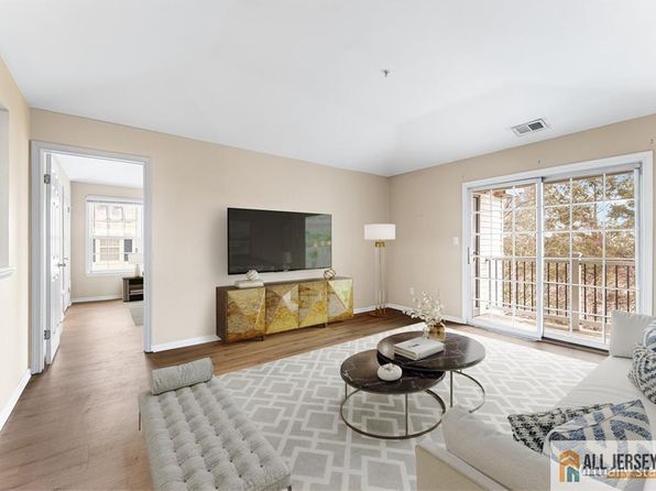 732 Waterford Dr, Edison, NJ 08817