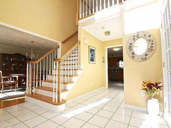 5th image of 13 Belmont Ln