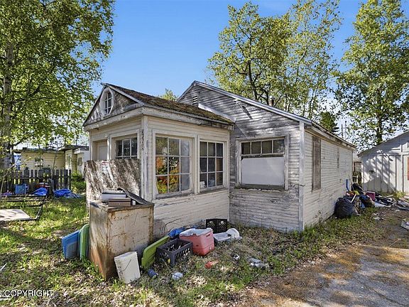 4th image of 3508 Willow St