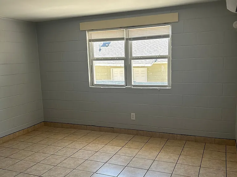 2455 Gervais St #B — Photo 6