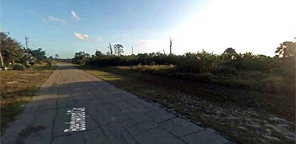 1st image of 3025 NW Beechwood Cir