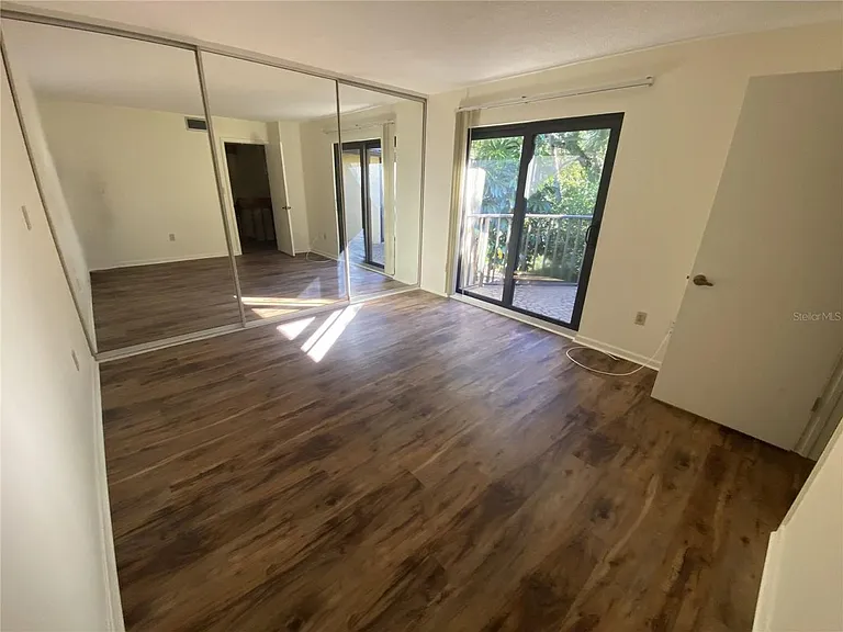 3810 Saxon Dr — Photo 15
