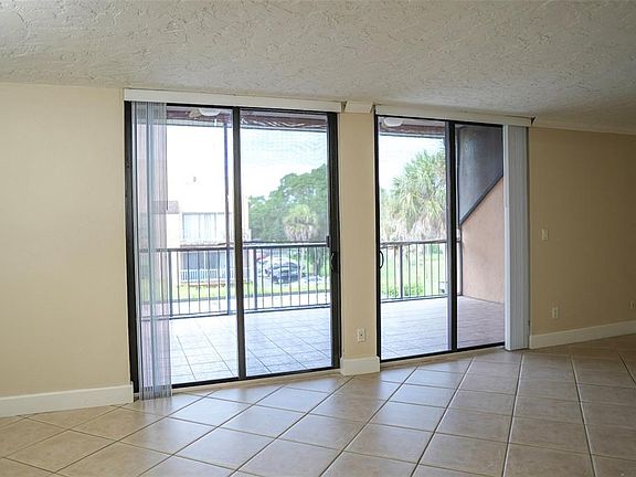 3rd image of 450 Commodore Dr #15