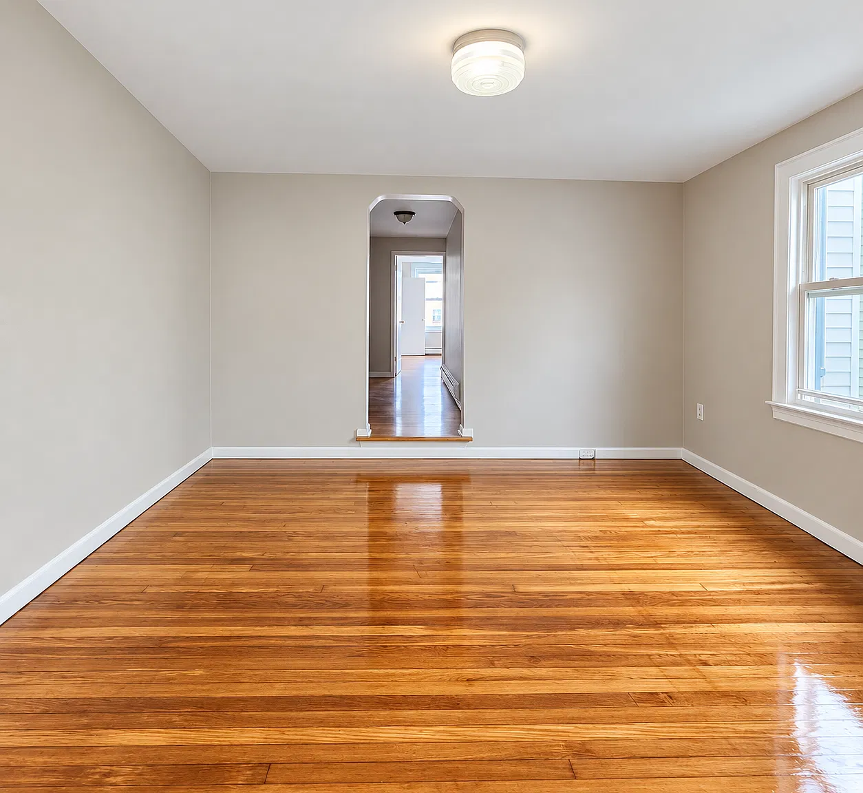 3 bed, 2472 sqft, $2,000 — Photo 3