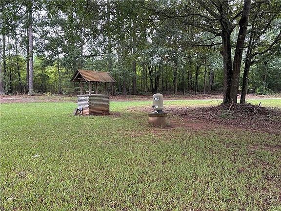 2nd image of 21 Hubbard Ln