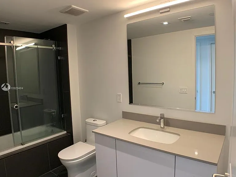 1600 NE 1st Ave #2420 — Photo 8