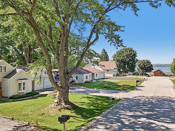 2nd image of W272N2593 Apple Tree LANE