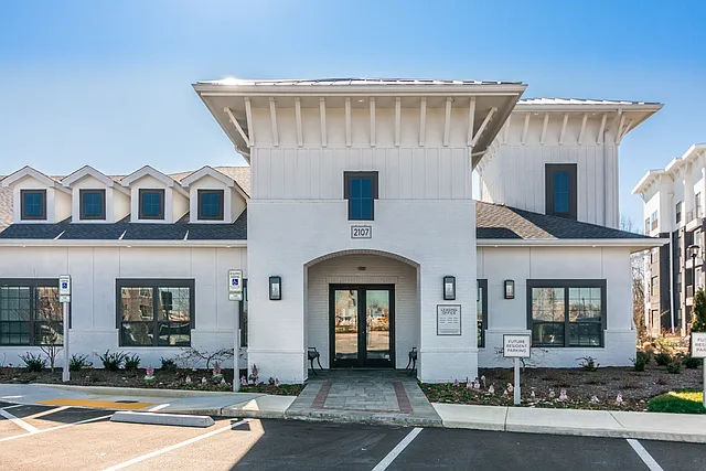 Vintage Gateway Apartments — Photo 44
