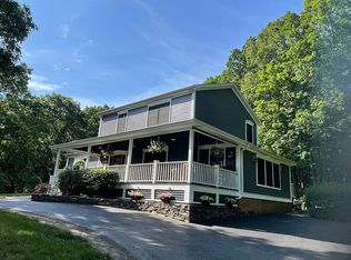 101 Oswego Rd, Pleasant Valley, NY 12569