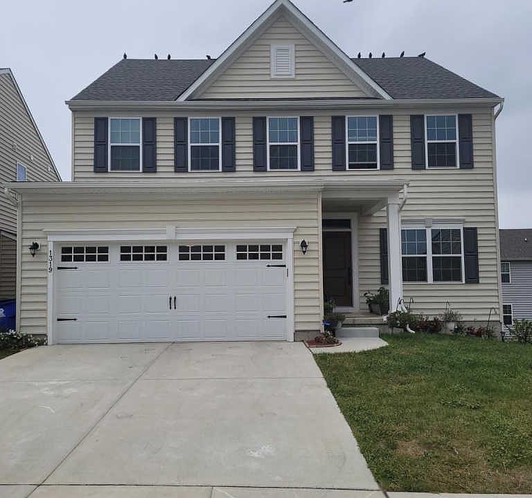 1st image of 1319 Darling Dr