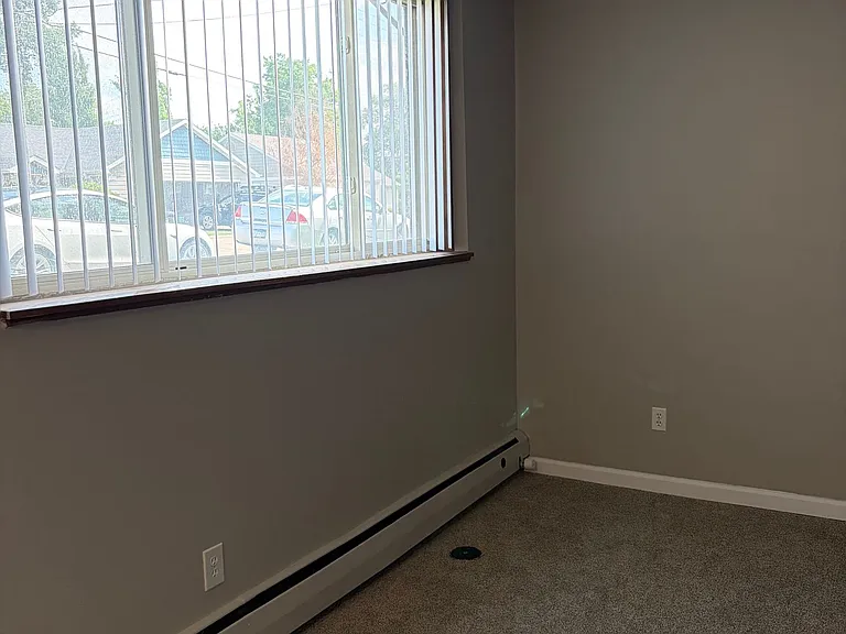 Aspen Apartments — Photo 13