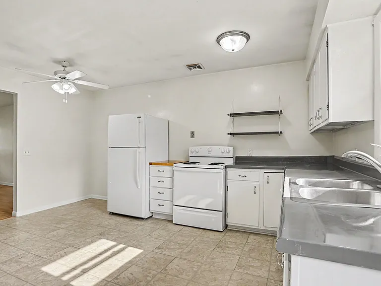 13535 W Tremblay Dr — Photo 8