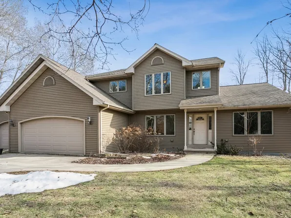 W4954 Emery Ln, Fond Du Lac, WI 54937