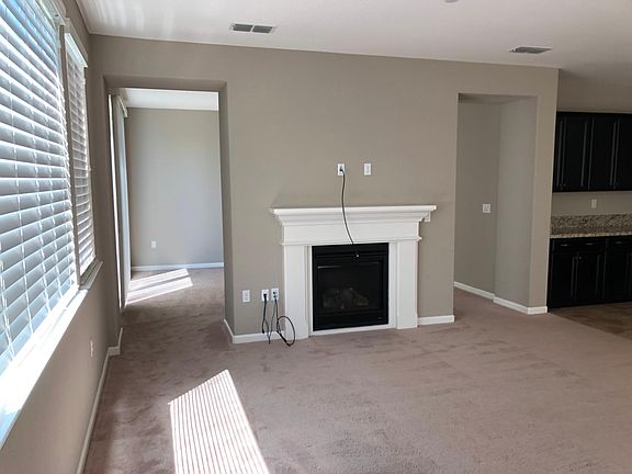 3rd image of 1558 Balfour Dr
