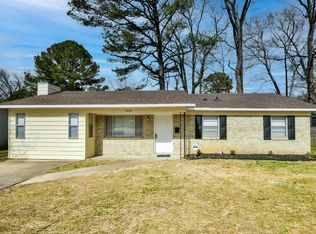 7400 Debbie Dr, Little Rock, AR 72209