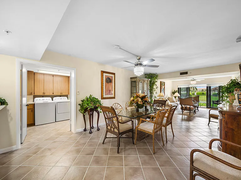 601 Seafarer Cir #104 — Photo 7