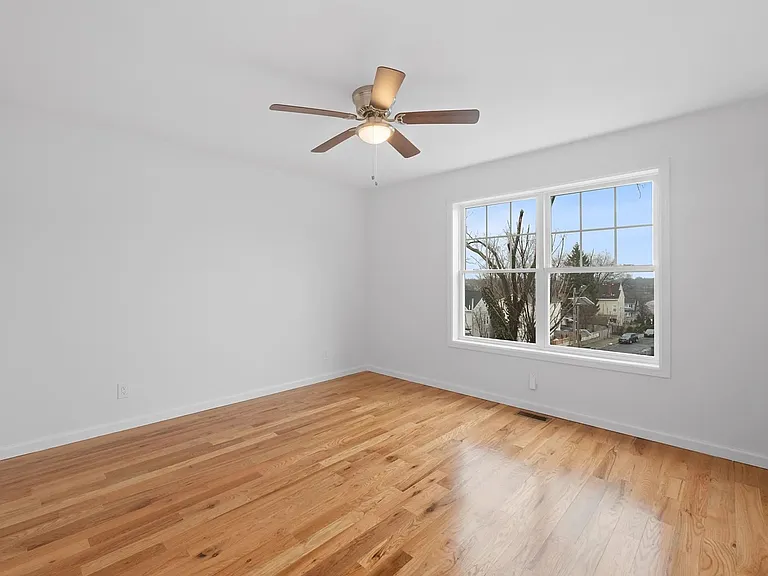42 Hopper St #1 — Photo 11