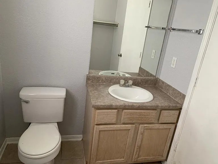 2807 Cantabrian Dr #B — Photo 13