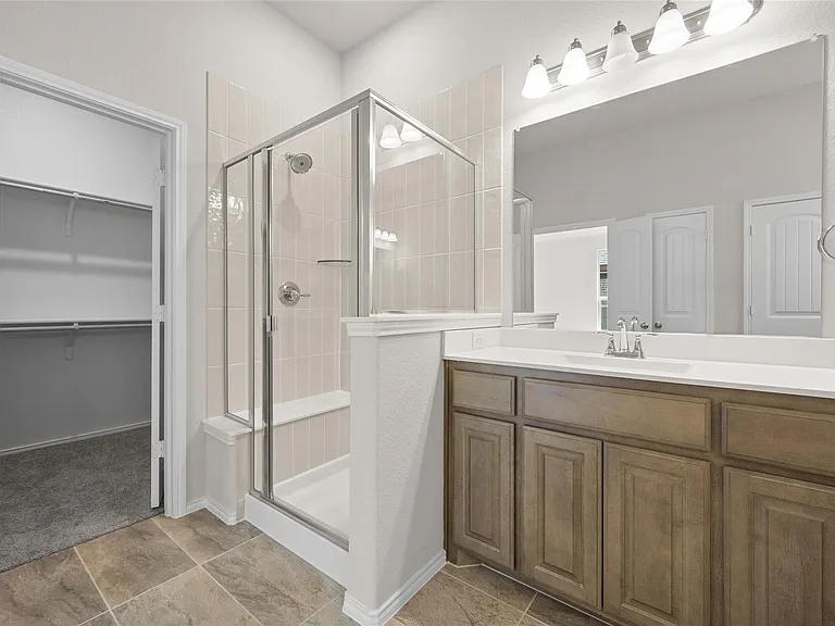 347 Freestall Dr — Photo 12