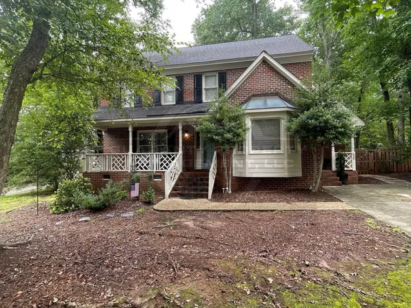 639 Greenwood Cir, Cary, NC 27511
