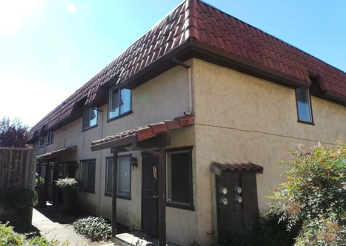Building Photo - 26897 Huntwood Ave #5