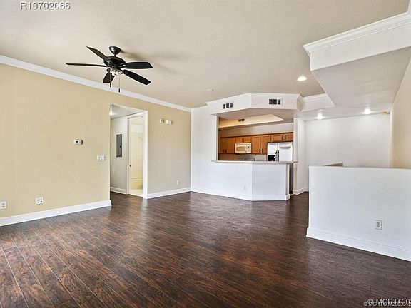 3rd image of 10320 SW Stephanie Way #7203