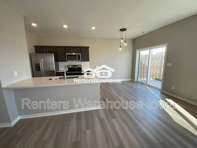 7000 Lake Ridge Ave #13 — Photo 4