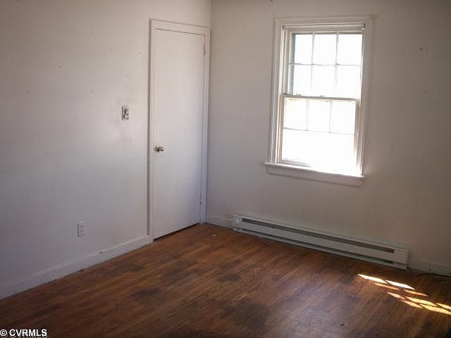 2nd image of 1011 E 15th St