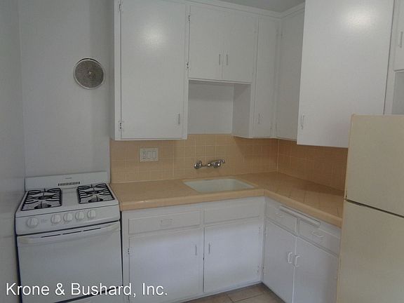 5th image of 1476 La Playa Ave APT D
