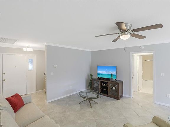 4th image of 1226 Broadwater Dr
