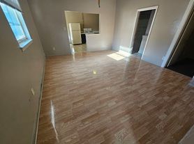 1712 W. Forest Home Ave., 4 Upper