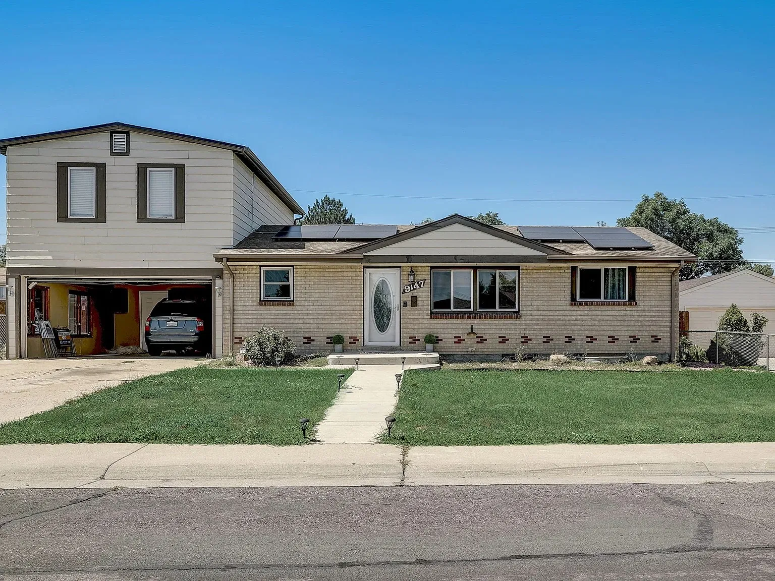 9147 Beechwood Dr — Photo 3