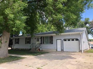 530 W 4th St, Garner, IA 50438