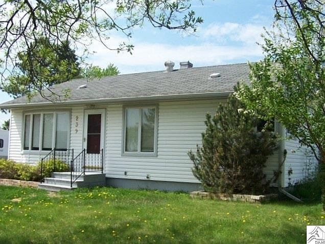 1st image of 239 Hampshire Dr