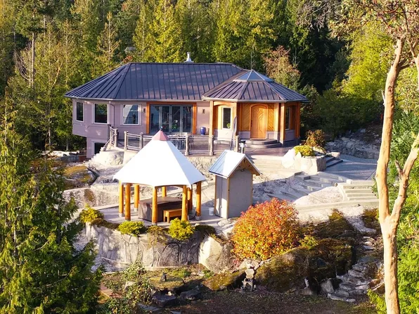 10664 Wood Bay Heights Rd, Sunshine Coast, BC V7Z 1B8