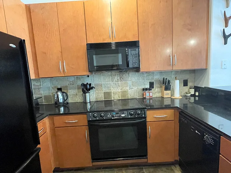 1901 Post Oak Blvd #2605 — Photo 17