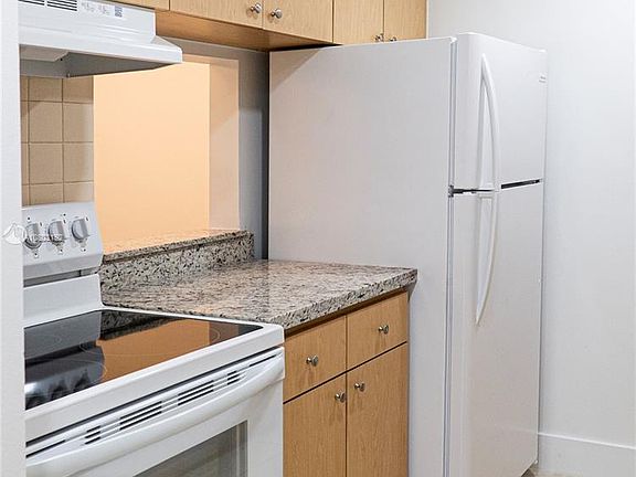 5th image of 14421 N Kendall Dr APT 208M