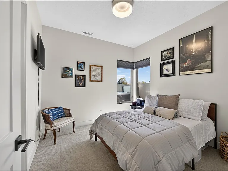 4718 E Goldstone Dr — Photo 26
