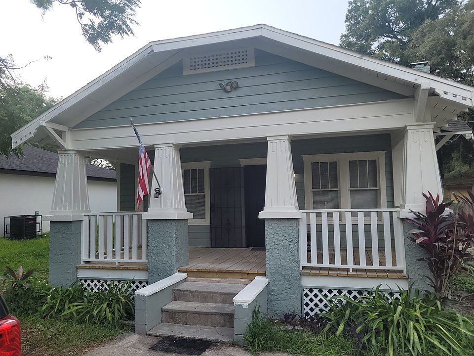 1st image of 147 E 18th St
