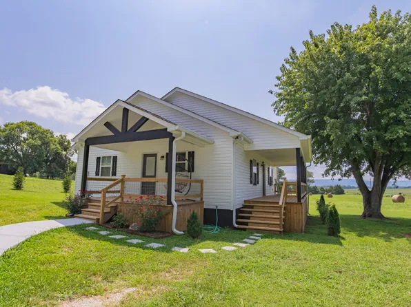 34 Bailey Rd, Decherd, TN 37324