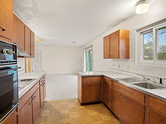 3rd image of 61439 Miami Rd